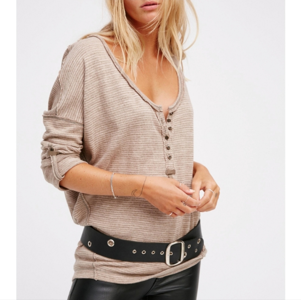 🆕  Free People Knit Henley Relaxed Taupe Blouse. NWOT